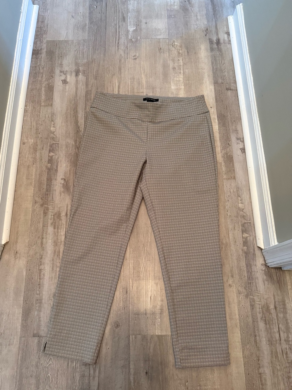 Zac & Rachel Beige Cropped Slim Ankle Pants